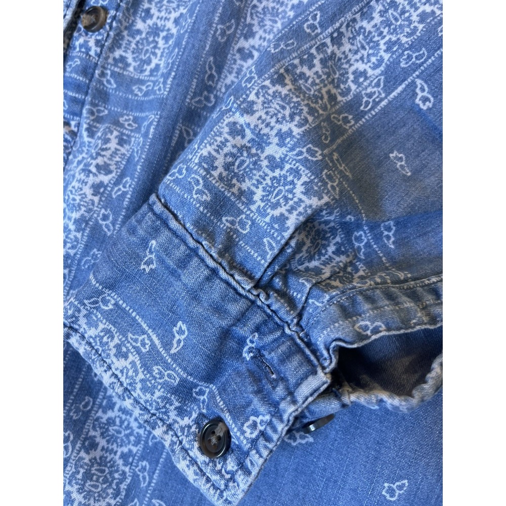 Mossimo Supply Women's Medium Denim Chambray Button Shirt Boyfriend Fit - Picture 9 of 9